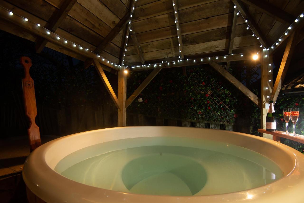 East Cottage * Wood Burning Hot Tub * Garden St Andrews Exterior foto